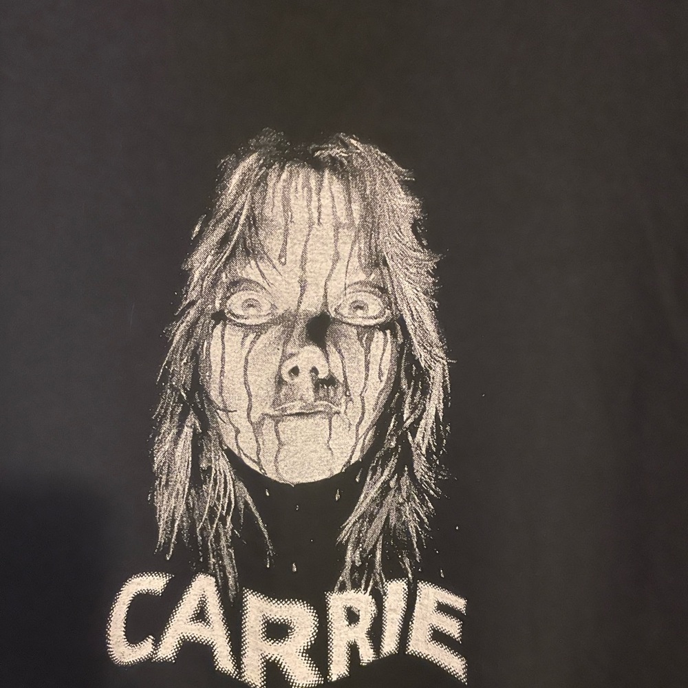 Carrie tee